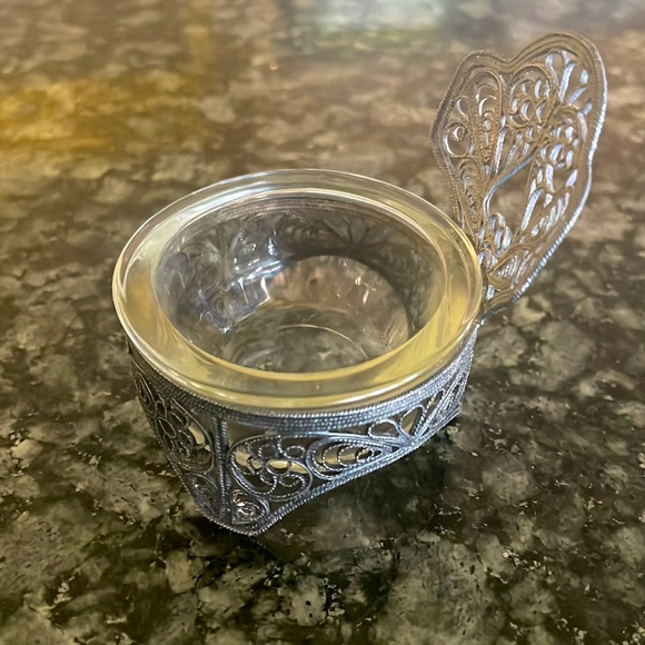 Vtg Russian 1920 Sterling Silver Filigreed Master Salt Cellar with Glass Bowl - Picture 2 of 4
